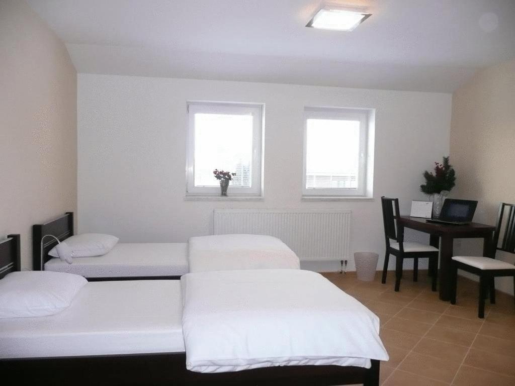 Hotel Pod Zelenou Cesky Tesin Exterior foto